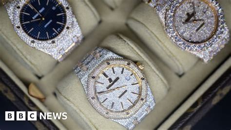 Ukraine war: Russian officials seize Swiss watches apparently